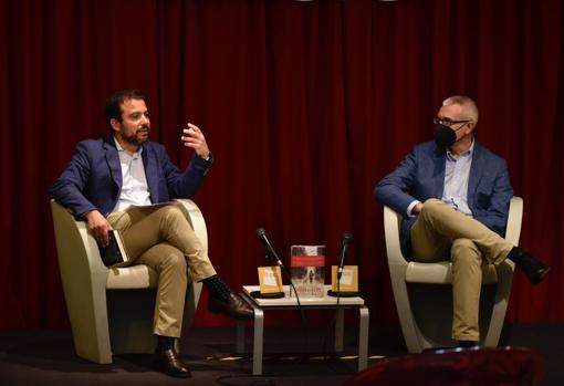 Fernando del Valle y Emilio Lara, en un momento de la presentación