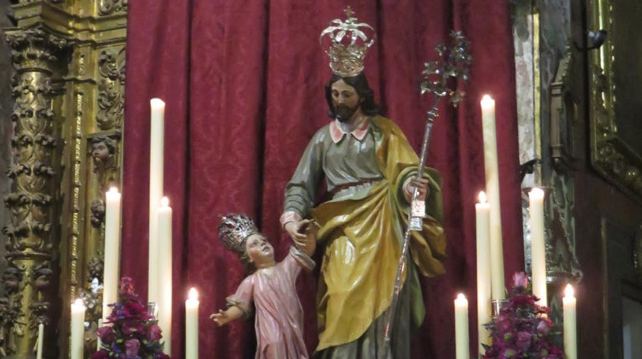 San José, en el altar del triduo extraordinario de marzo de 2021 en la iglesia de San Cayetano