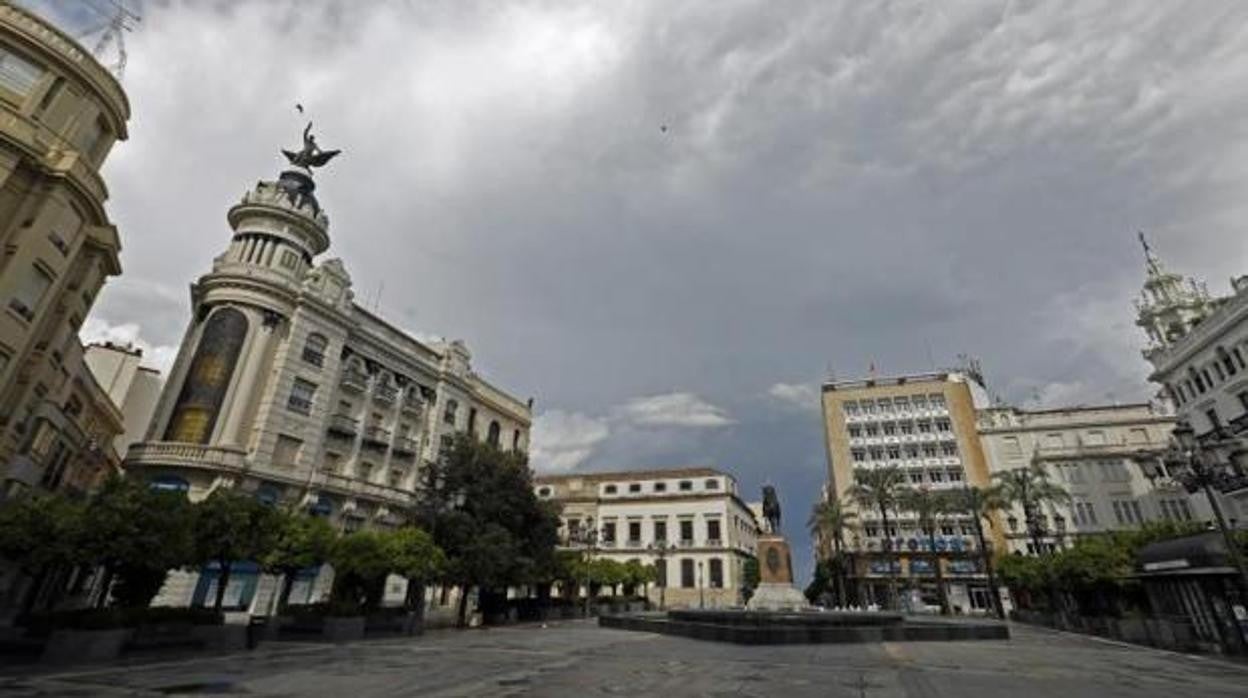 Nubes en la plaza de las Tendillas de Córdoba