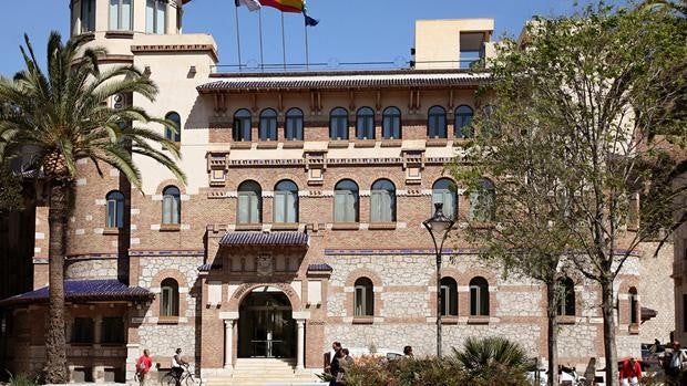 La Universidad de Málaga ya puso freno al lenguaje inclusivo: correcto, pero poco práctico