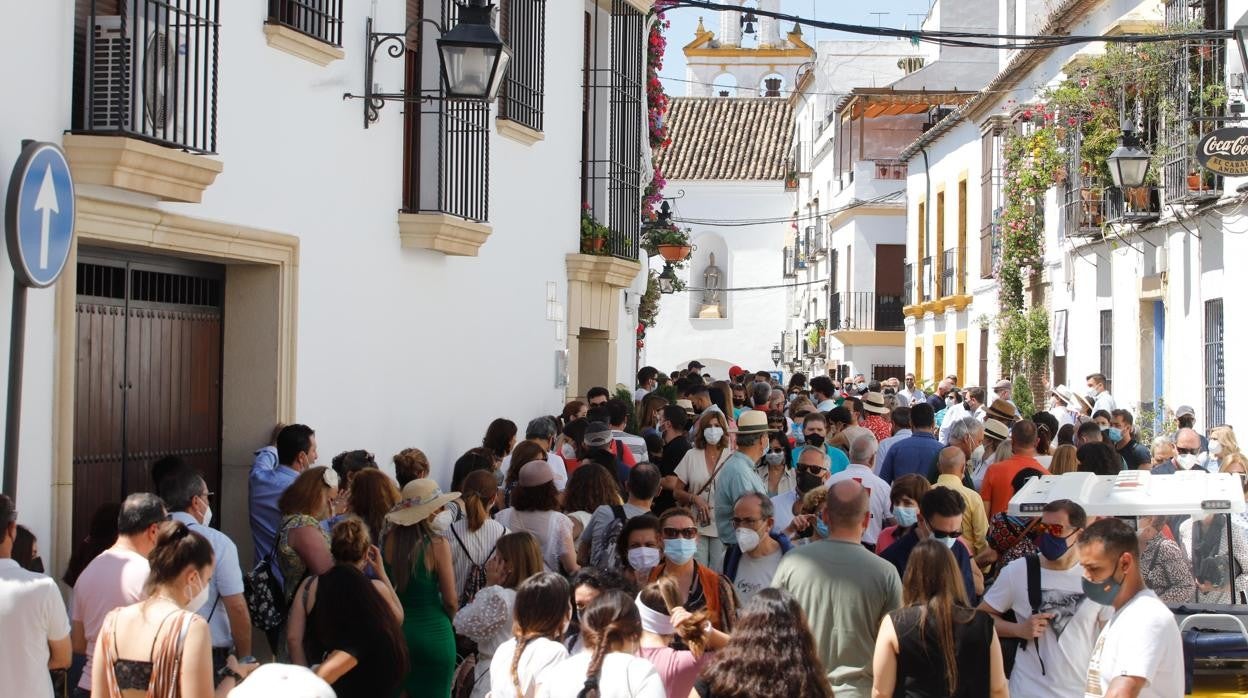 Ambiente en los patios de San Basilio durante el segundo fin de semana del Festival