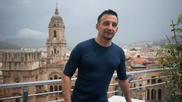 Alejandro Amenábar: «Me gustaría saber de qué hablaban Lorca, Buñuel y Dalí cuando se emborrachaban»