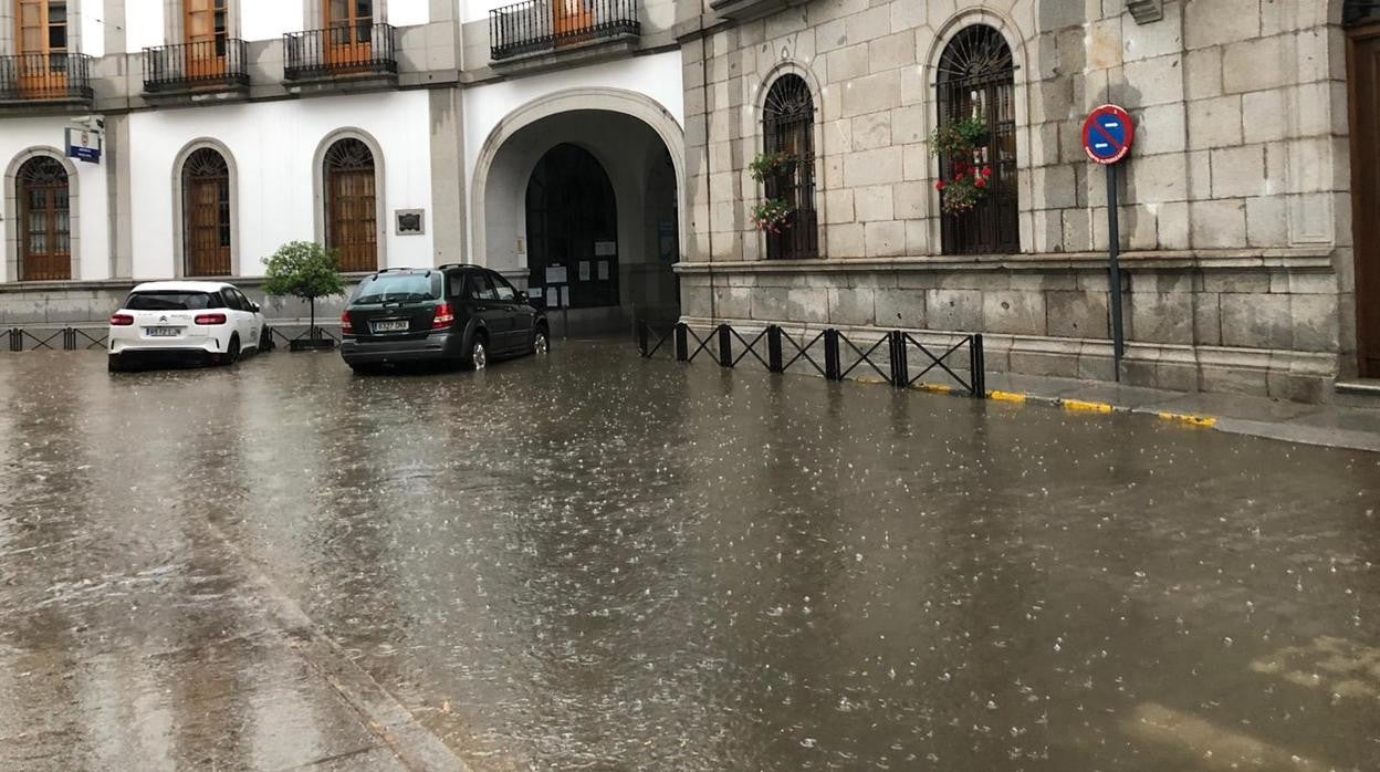 Imagen de la tormenta, con granizo, caída esta tarde en Pozoblanco