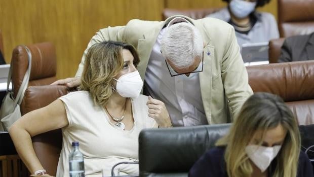 Susana Díaz desaprovecha una bola de partido en el Parlamento andaluz