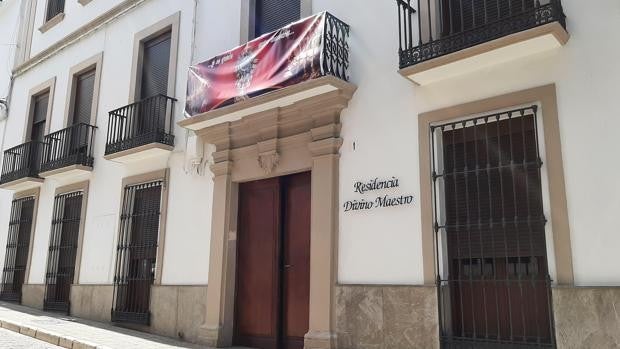La residencia Divino Maestro de Baena lanza un SOS por el déficit económico que la aboca al cierre