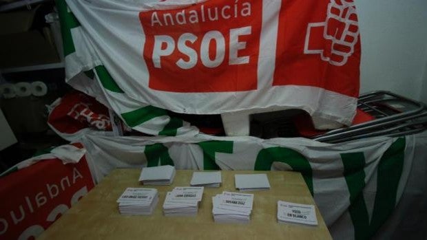 La participación de los militantes del PSOE a las 14.00 horas alcanza el 47%