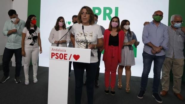 Susana Díaz dice que «no va a estorbar a Espadas» aunque seguirá como secretaria general hasta el congreso