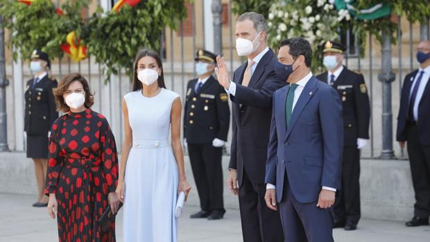 El Rey recibe la Medalla de Honor de Andalucía «como un abrazo de todos los andaluces»