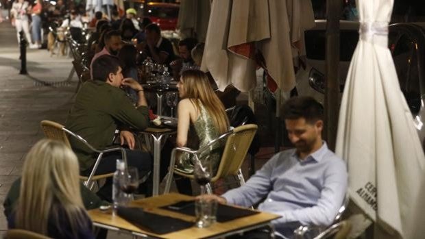 Nuevas medidas Córdoba | Salud mantiene en toda  Córdoba los aforos y el nivel 2 de alerta sanitaria