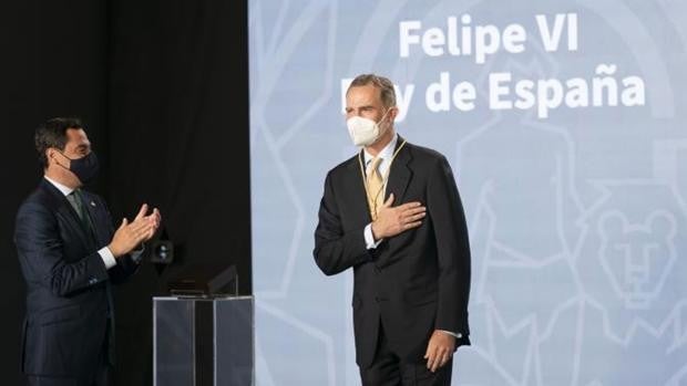 Moreno pide dejar al Rey fuera de la disputa política: «Firmar los indultos no lo convierte en su autor»