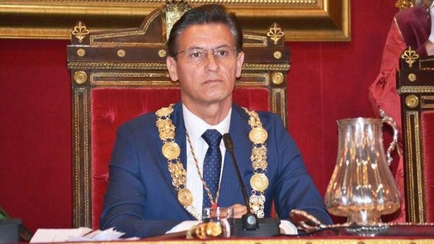 Luis Salvador ya valora la posibilidad de dejar de ser alcalde de Granada