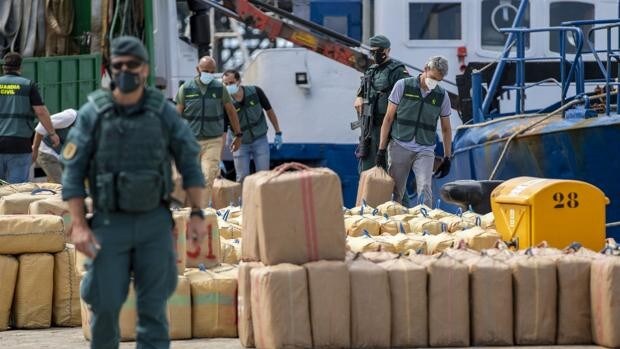 Una macrooperación contra el narcotráfico aborta el mayor alijo en Huelva de 15 toneladas de hachís