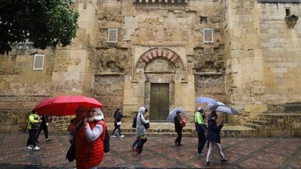 El lunes arrancará con intervalos nubosos y lluvia escasa, y terminará con sol en Córdoba