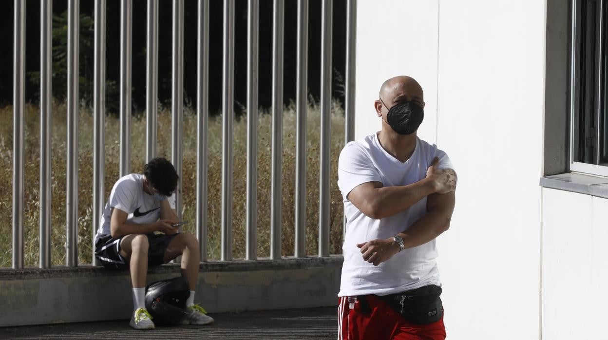 Vacunación en el centro de salud Carlos Castilla del Pino en mayo