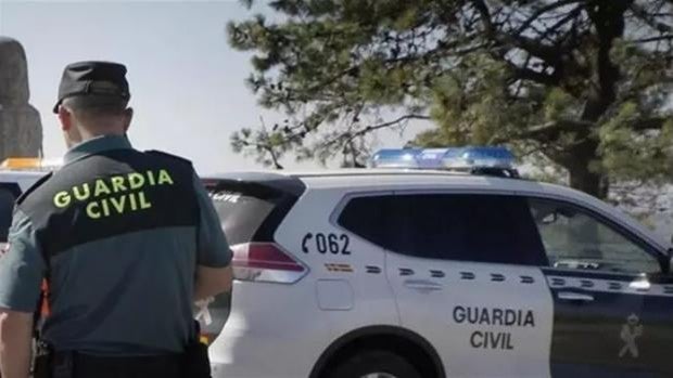 Investigado por arrastrar a su perro con el coche por casi tres kilómetros en Granada