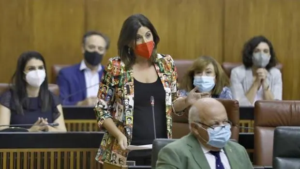 Estreno de la nueva portavoz socialista en el Parlamento de Andalucía: llegó el momento de debatir