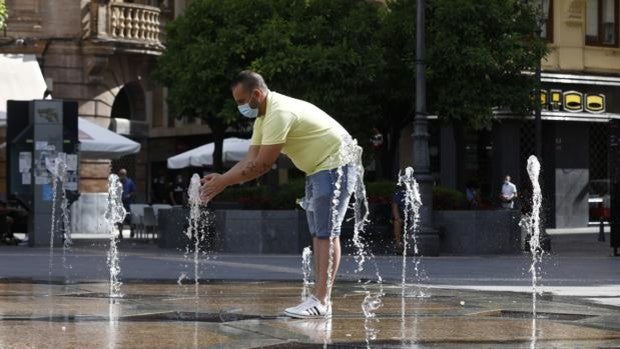 El calor sigue abonado a los 37 grados el sábado 26 de junio en Córdoba