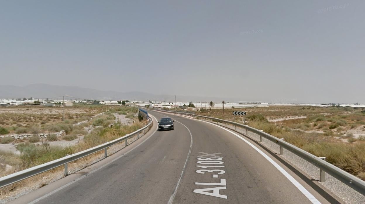 Carretera AL 3108 a su paso por Nïjar, vía en la que ha tenido lugar el siniestro