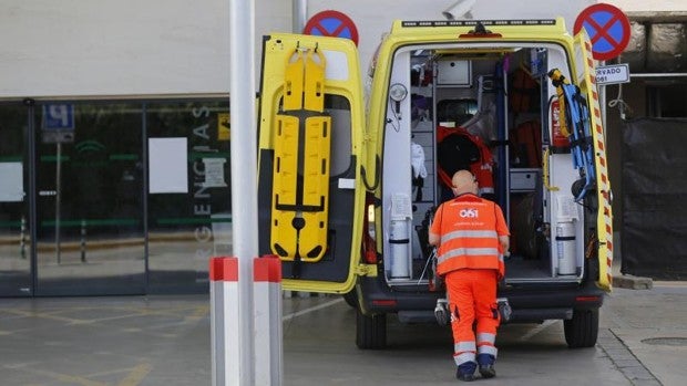 Más de 400 veinteañeros han ingresado con Covid en los hospitales andaluces durante esta cuarta ola