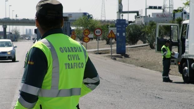 Cuatro heridos en Granada en una colisión en la que se han visto implicados tres vehículos