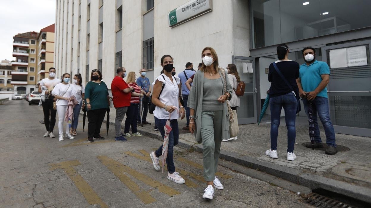 Usuarios del centro de salud de avenida de América de Córdoba