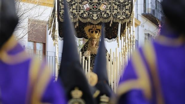 Dos precandidatos a hermano mayor en la cofradía del Caído de Córdoba animan la campaña electoral