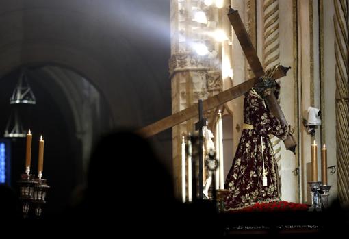 Jesús Nazareno, en la Catedral en el Vía Crucis de la Agrupación de Cofradías en 2021