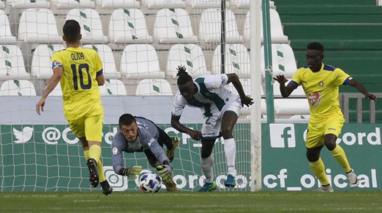 Edu Frías, durante un partido de la pasada temporad ante el Lorca