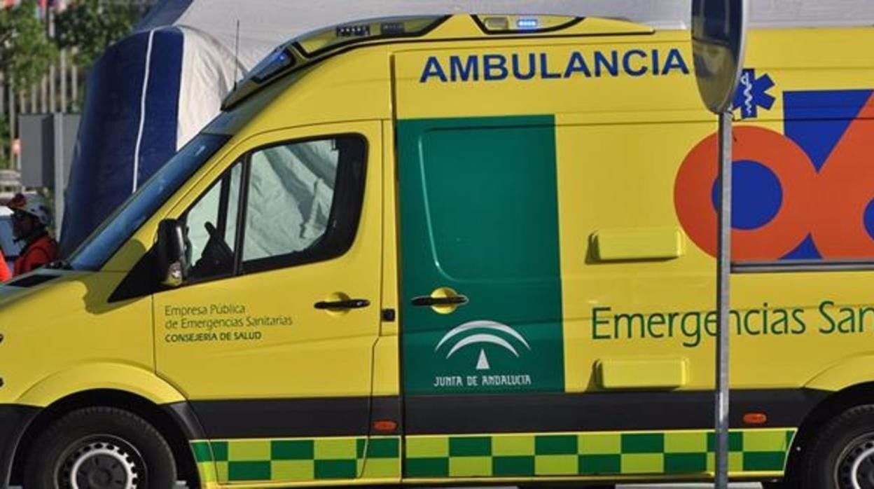 Ambulancia del servicio de Emergencias Sanitarias de Andalucía