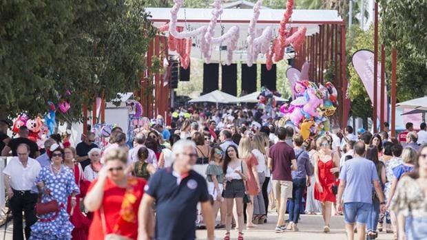 Las grandes ferias del sur de Córdoba cambiarán casetas por terrazas al aire libre sin baile