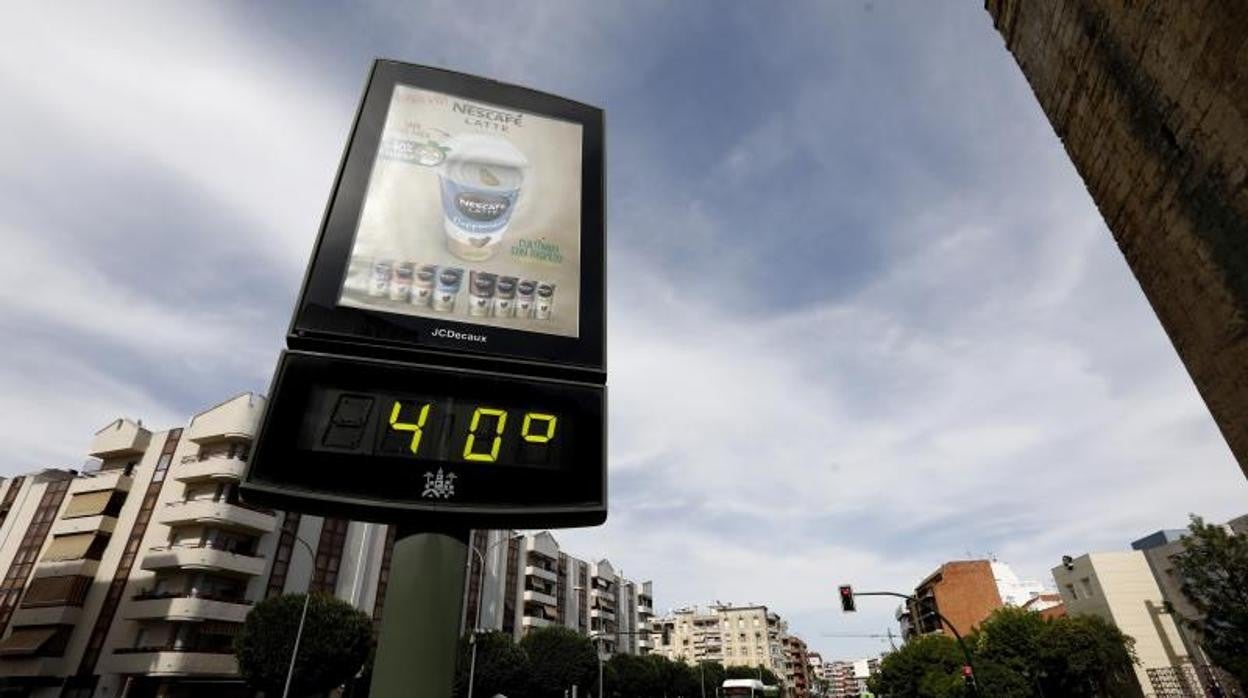 Termómetro que marca 40 grados en la capital