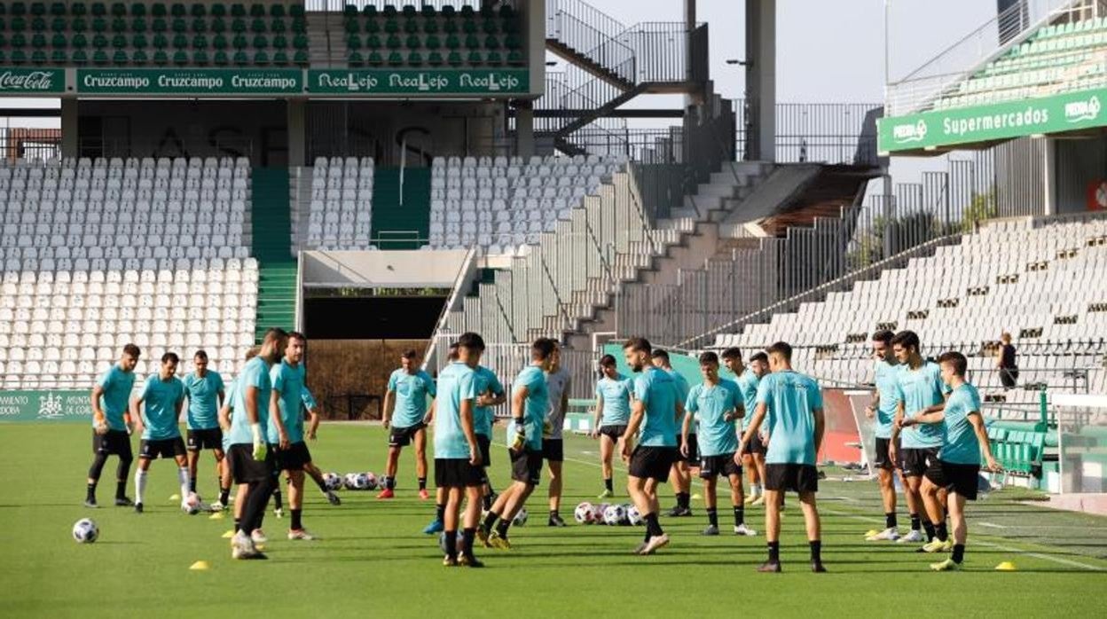 El Córdoba CF se mide al Algeciras en un nuevo test con el propósito de disipar dudas y no sumar más bajas