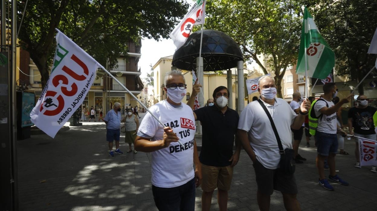 Protesta de los trabajadores en la mañana de hoy en el Bulevar del Gran Capitán