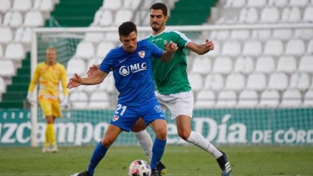 Córdoba CF | Bernardo Cruz sufre una «pequeña rotura» y es seria duda para el inicio de liga