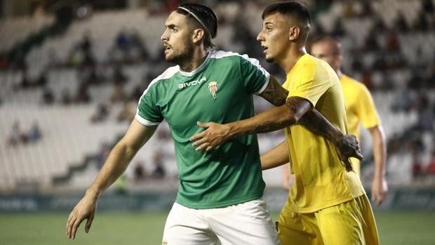 El Córdoba CF recupera a Julio Iglesias y Samu Delgado tras graves lesiones