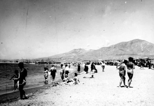 Playa de Fuengirola en los años 50