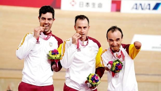 El rambleño Alfonso Cabello se cuelga el bronce en la prueba por equipos en Tokio 2021