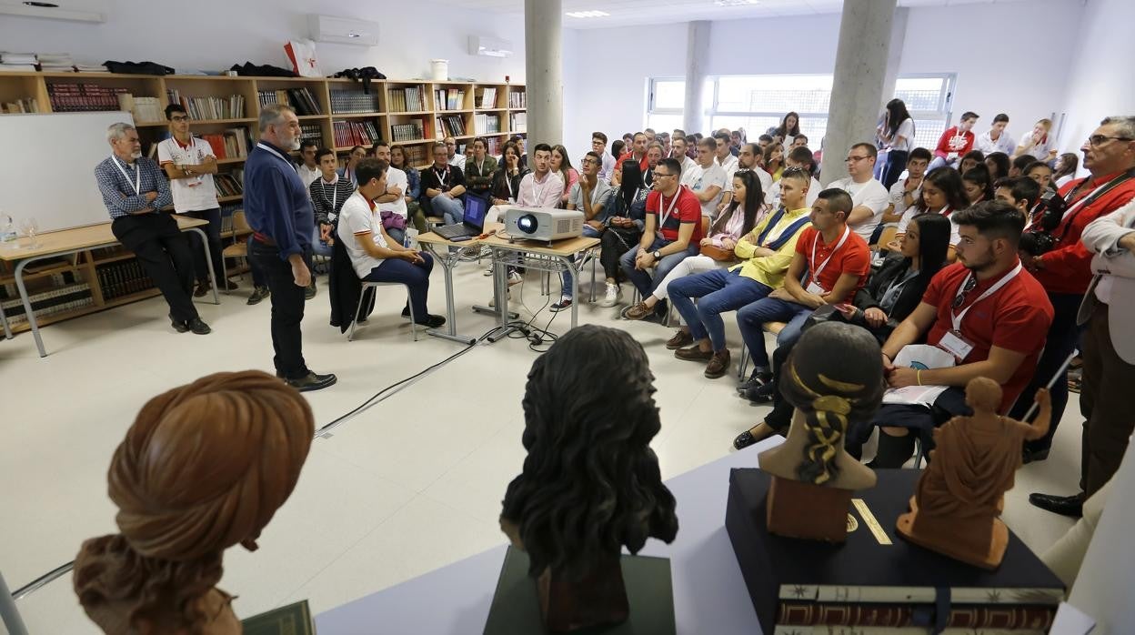 Encuentro de jóvenes cofrades en el colegio de la Trinidad, en octubre de 2017