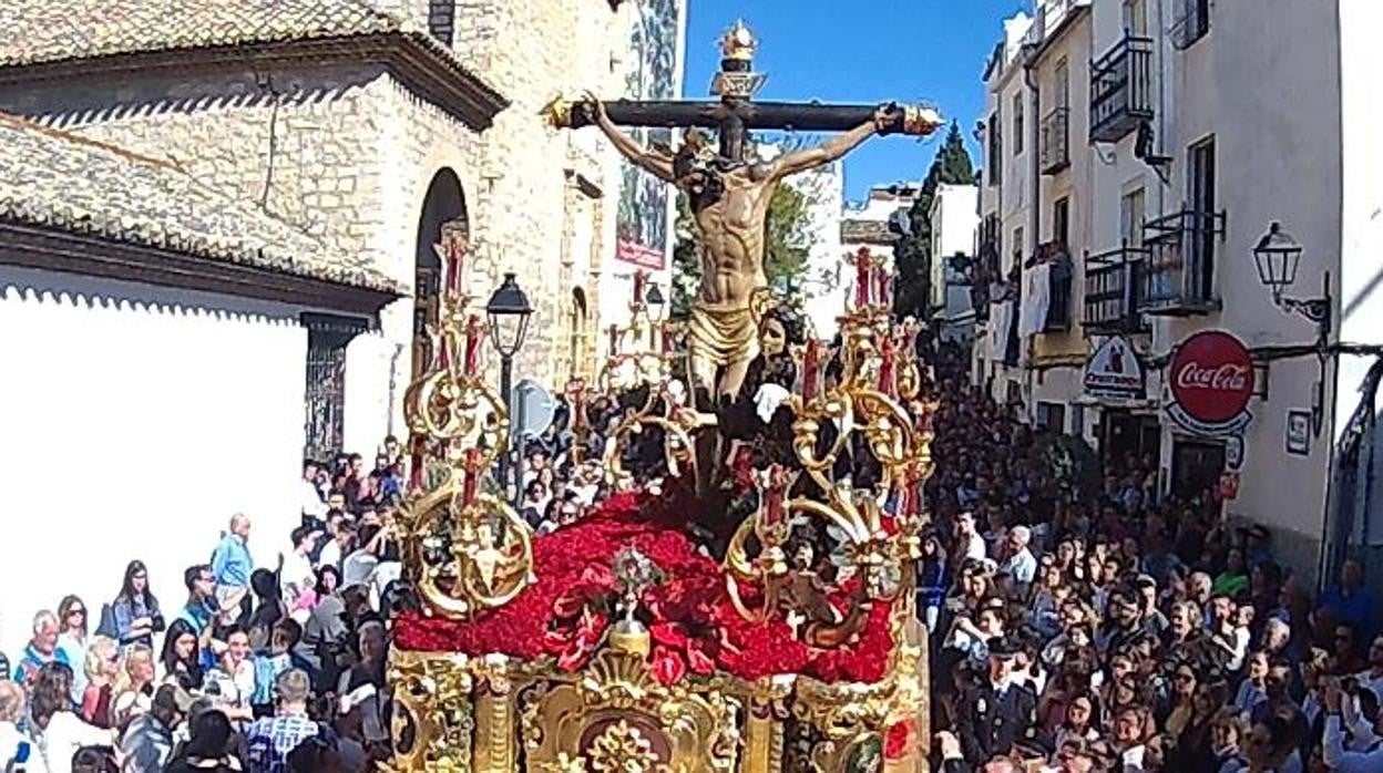 Procesión del Cristo de la Clemencia en el barrio de La Merced de Jaén en la Semana Santa de 2017