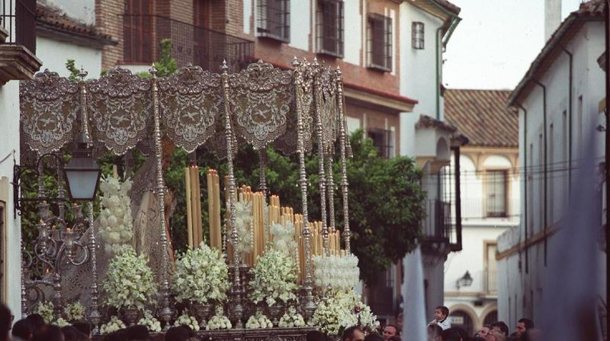 La Virgen de la Paz durante una procesión