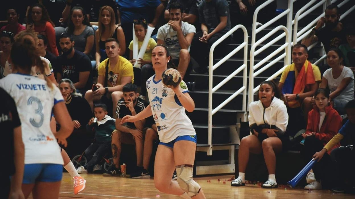 Aina Fernández, durante un partido con el Salud Tenerife