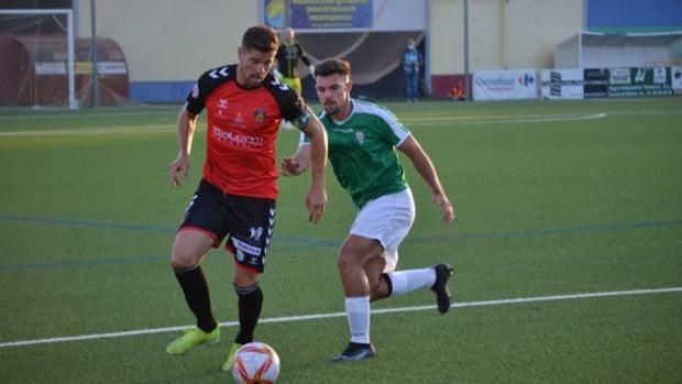 El Córdoba CF cumple en el compromiso ante el Salerm Puente Genil (0-2)