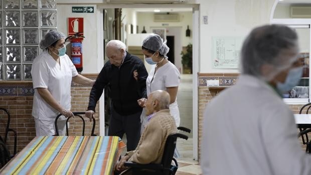 Once residencias de mayores de Córdoba mantienen 64 contagios entre residentes y trabajadores