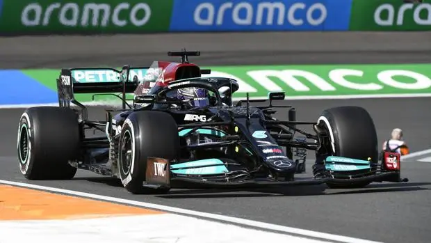 ¿Cuánto tardaría Lewis Hamilton con su Mercedes en recorrer toda Córdoba?
