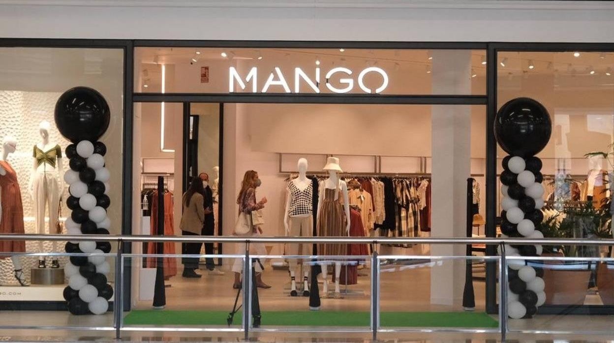 Una de las vacantes es para trabajar en Mango