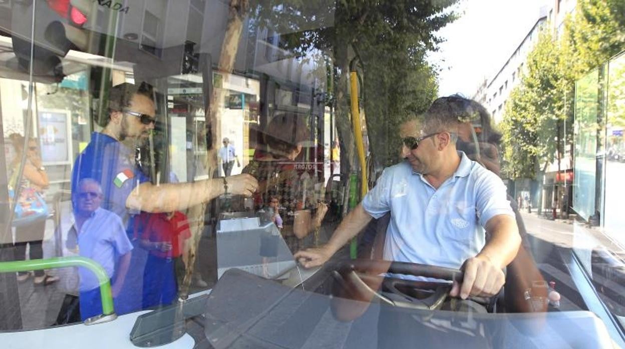 Autobús de Aucorsa en una imagen de archivo