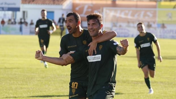 Córdoba CF | Willy, un 'obrero' del fútbol con el olfato goleador siempre presente