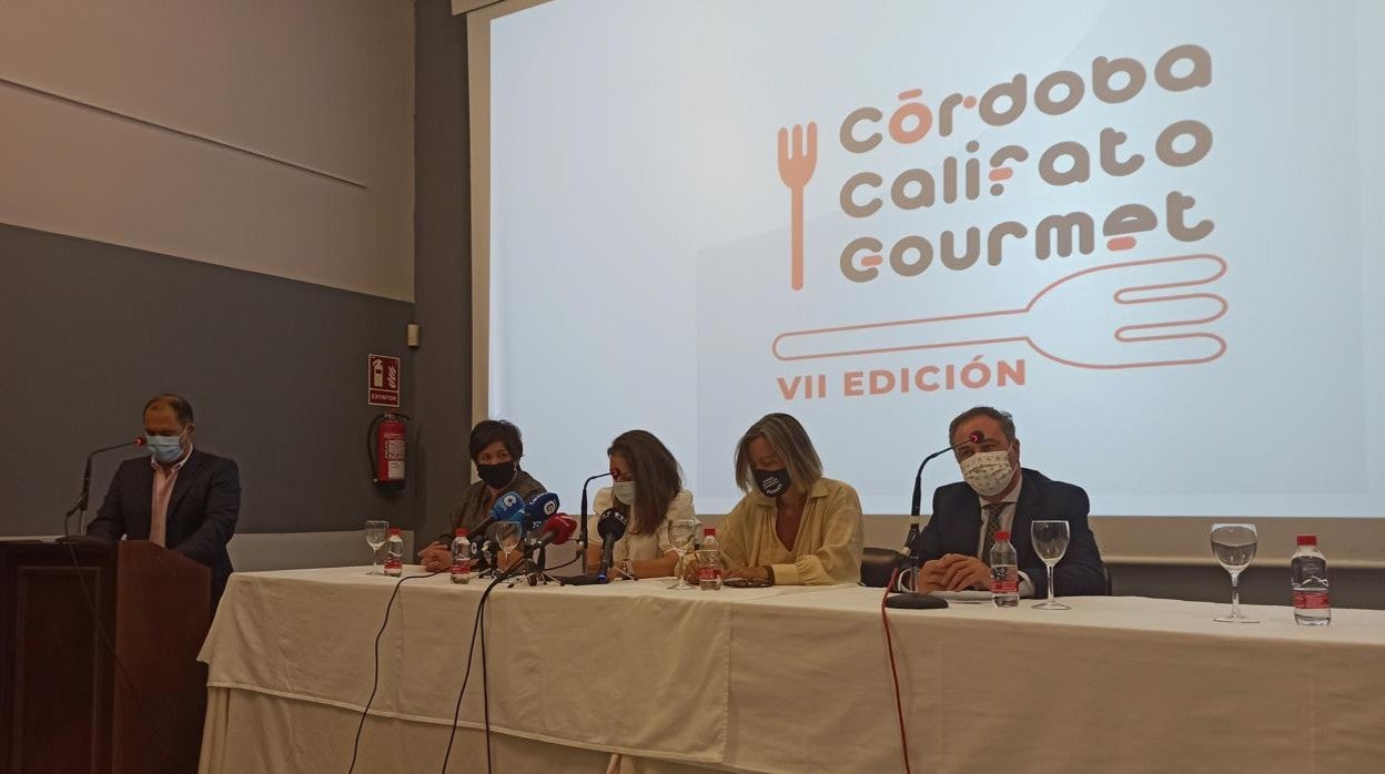 Un momento hoy de la presentación de Califato Gourmet en el Círculo de la Amistad de Córdoba