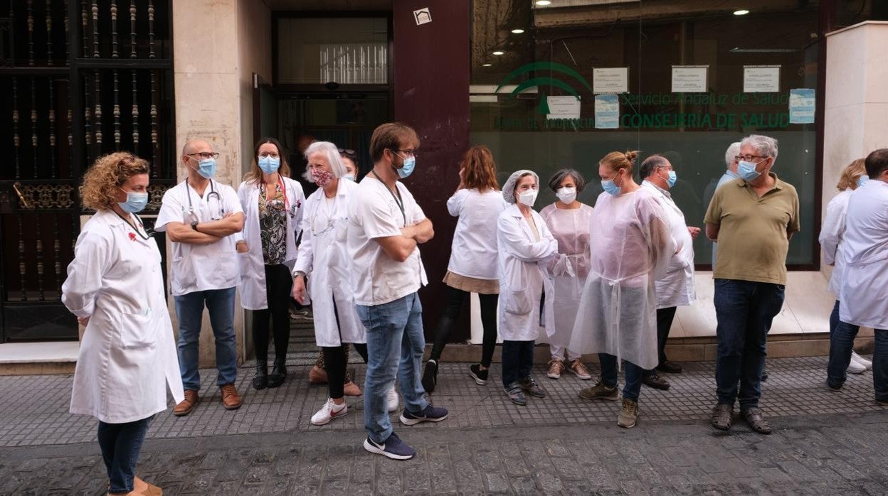 Protestas de sanitarios en centros de salud.