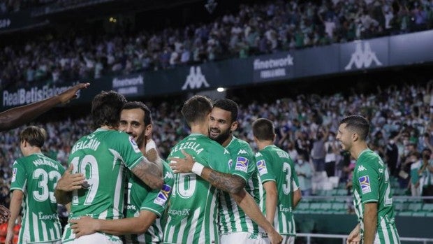 Andalucía pide a Sanidad que autorice el cien por cien del aforo en los estadios de fútbol y recintos deportivos